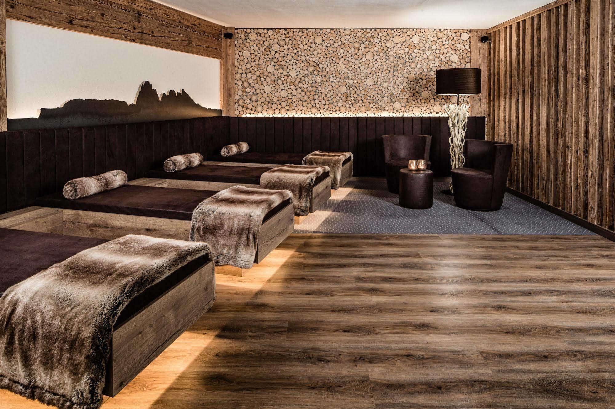Arthotel Anterleghes - Gardenahotels سيلفا دي فال جاردينا المظهر الخارجي الصورة